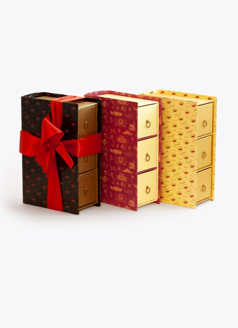 Liliput Buch mit drei Laden, in verschiedenen Farben